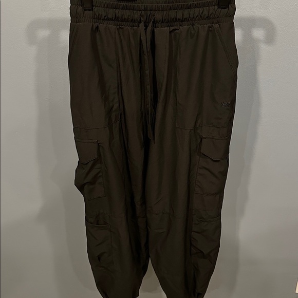 Albion Women's Jetsetter Jogger Sz (S) Cargo Pants Black Light Travel Petite - Picture 5 of 6